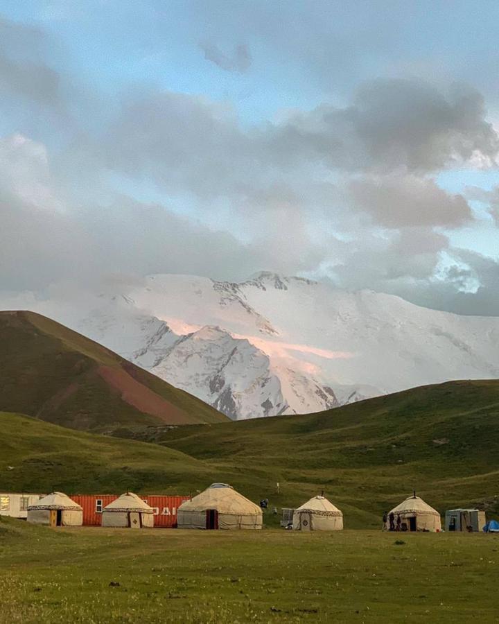ホテル Pamir Nomad Yurt Camp Kara-Kavak エクステリア 写真