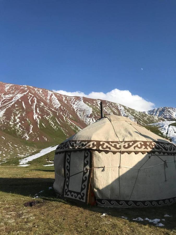 ホテル Pamir Nomad Yurt Camp Kara-Kavak エクステリア 写真
