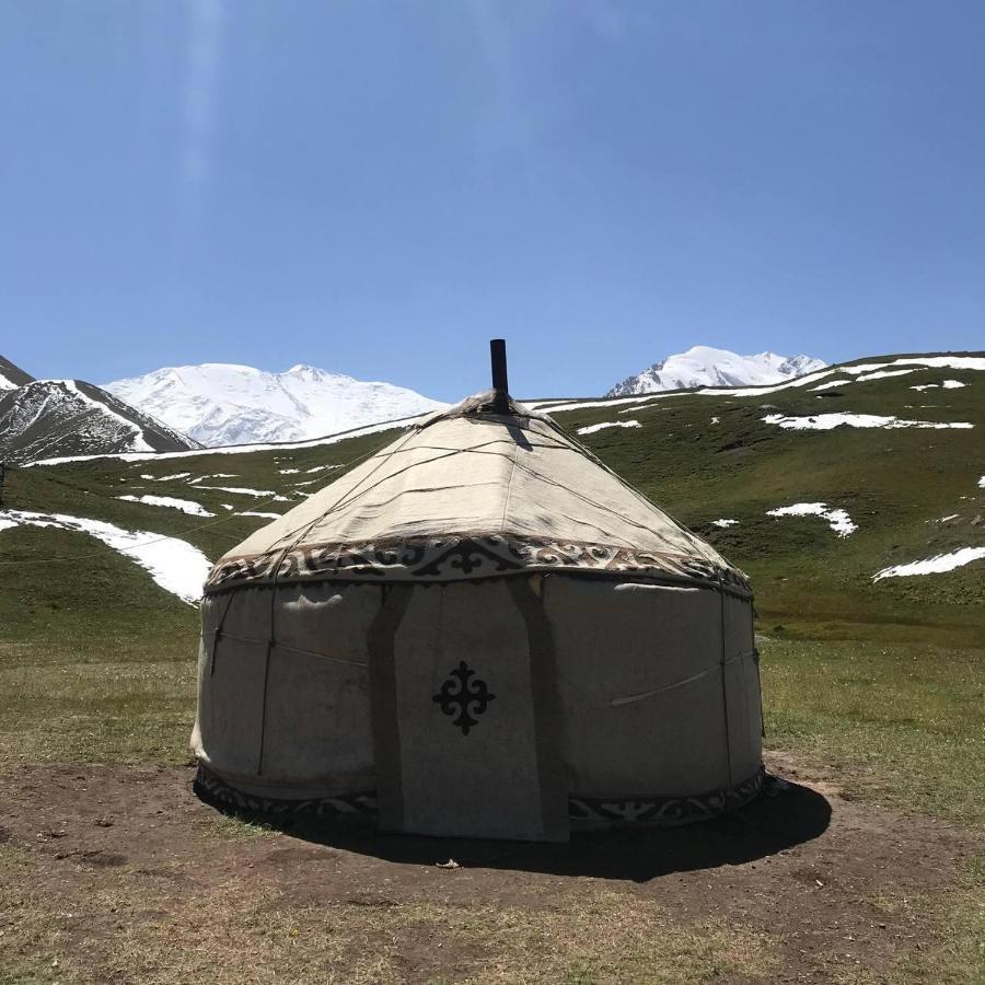 ホテル Pamir Nomad Yurt Camp Kara-Kavak エクステリア 写真