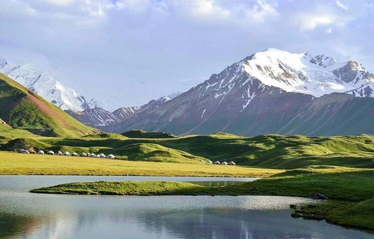 ホテル Pamir Nomad Yurt Camp Kara-Kavak エクステリア 写真